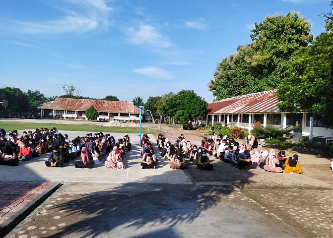 Masa Pengenalan Lingkungan Sekolah (MPLS) Untuk Peserta Didik Baru Tahun Ajaran 2021/2022 Poster