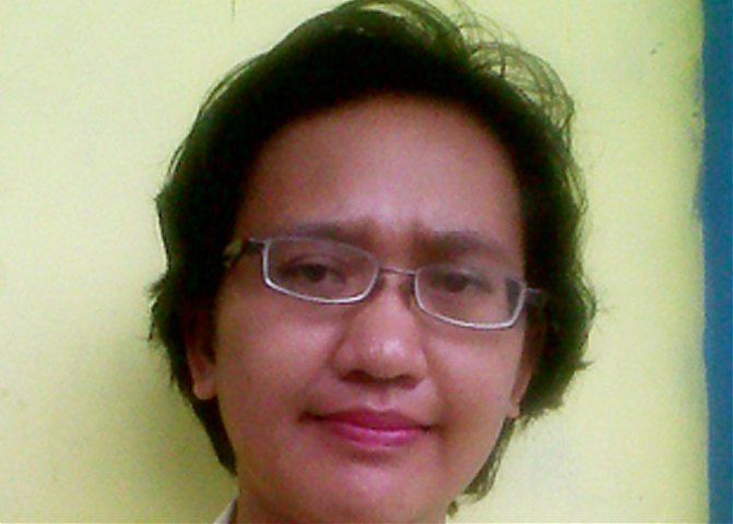 RIANA ELISABETH GIRSANG, S.Pd Foto