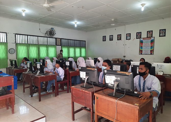 Asesmen Nasional Berbasis Komputer 2021 Poster