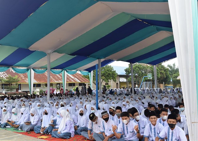 Peringatan Maulid Nabi Muhammad SAW 1443 H Poster