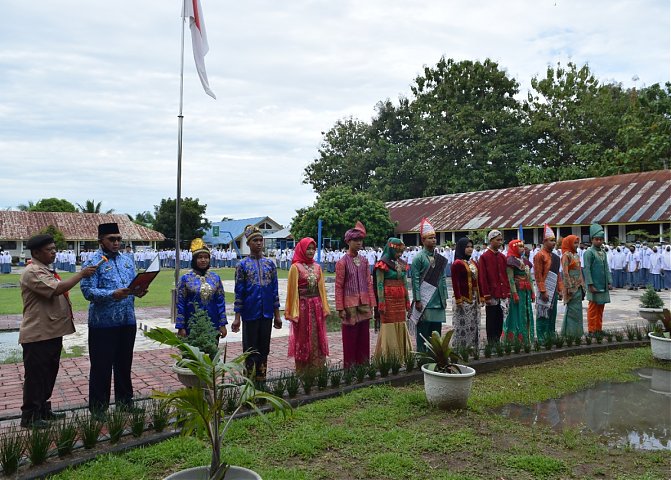 Hari Pahlawan Poster