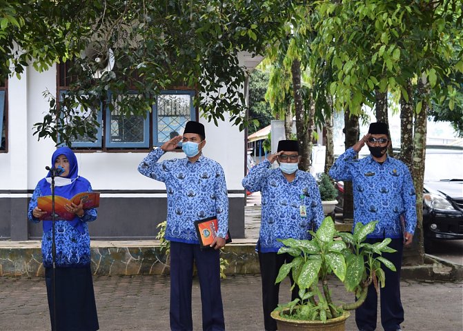 Hari Pahlawan Poster