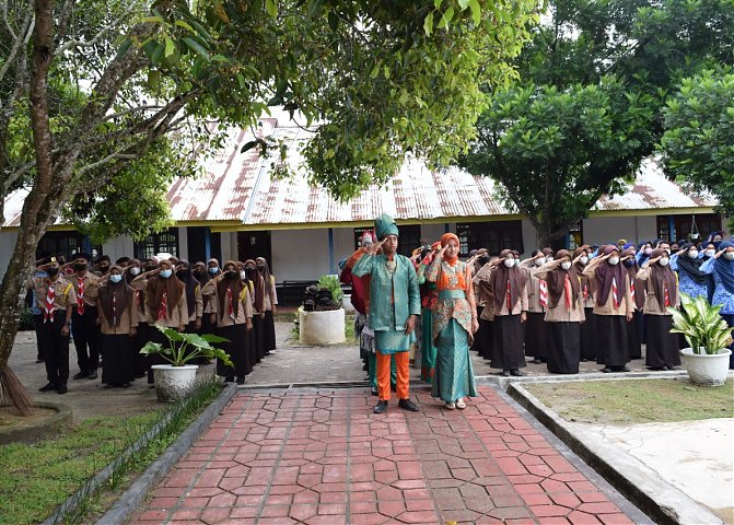 Hari Pahlawan Poster