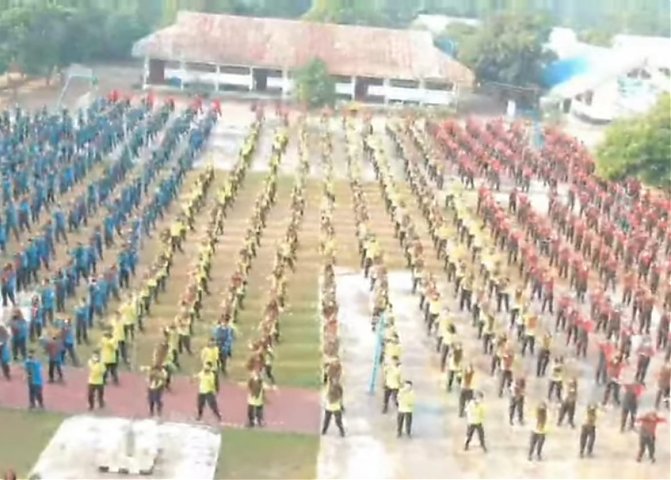 Senam Kreasi 1000 Ahoi Poster