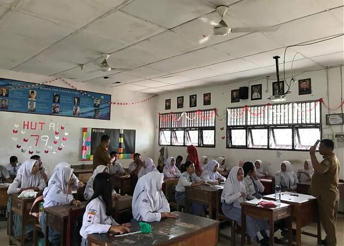 Ruang Kelas Belajar Poster